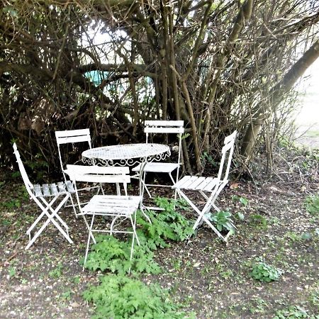 Le Chai Maison De Charme Pour Tribu Joyeuse Le Chateau-d'Oleron Exterior photo