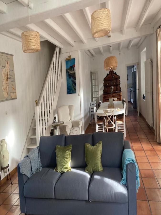 Le Chai Maison De Charme Pour Tribu Joyeuse Le Chateau-d'Oleron Exterior photo