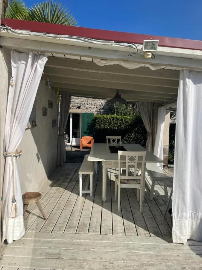 Le Chai Maison De Charme Pour Tribu Joyeuse Le Chateau-d'Oleron Exterior photo